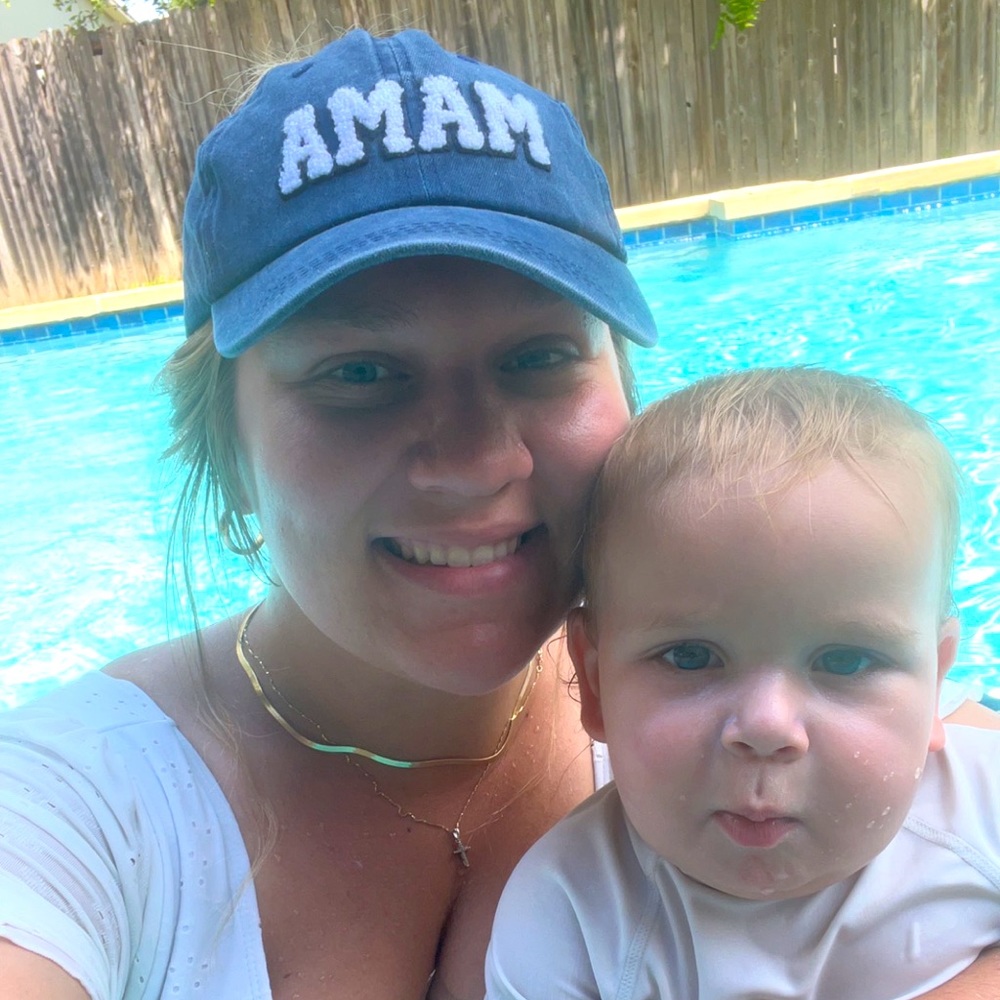 Meet your Posher, Emily